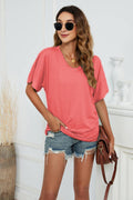 Camiseta con cuello en V y fruncido lateral