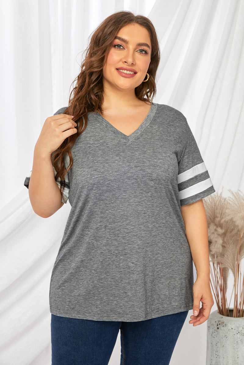 Camiseta a rayas con cuello en V de talla grande