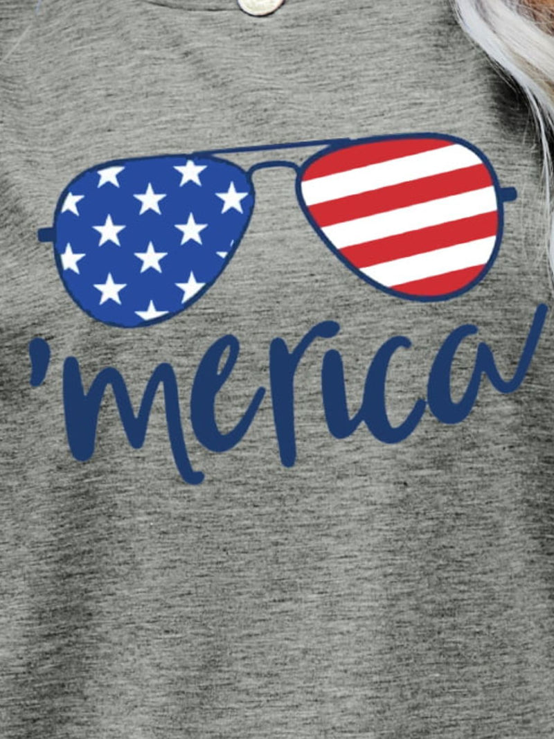 Camiseta con gráfico de gafas y bandera de EE. UU.