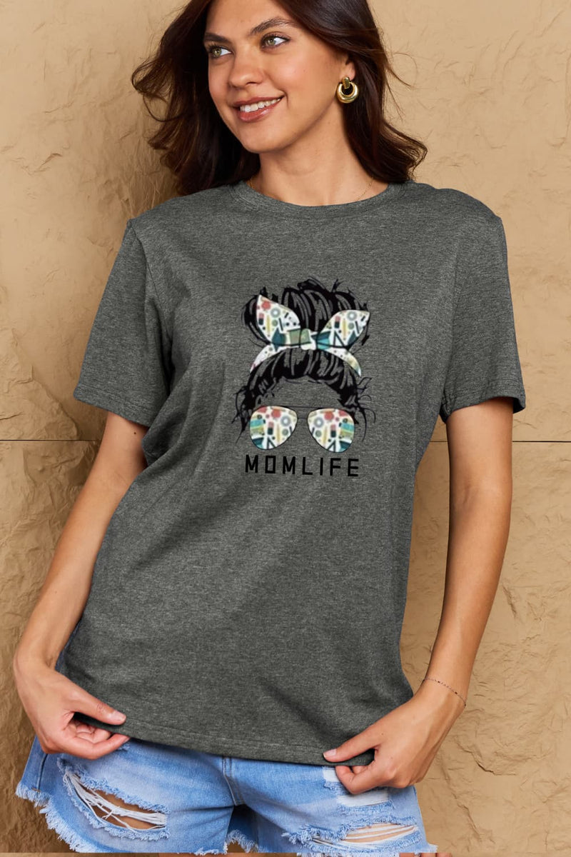 Camiseta de algodón con gráfico MOM LIFE de tamaño completo de Simply Love